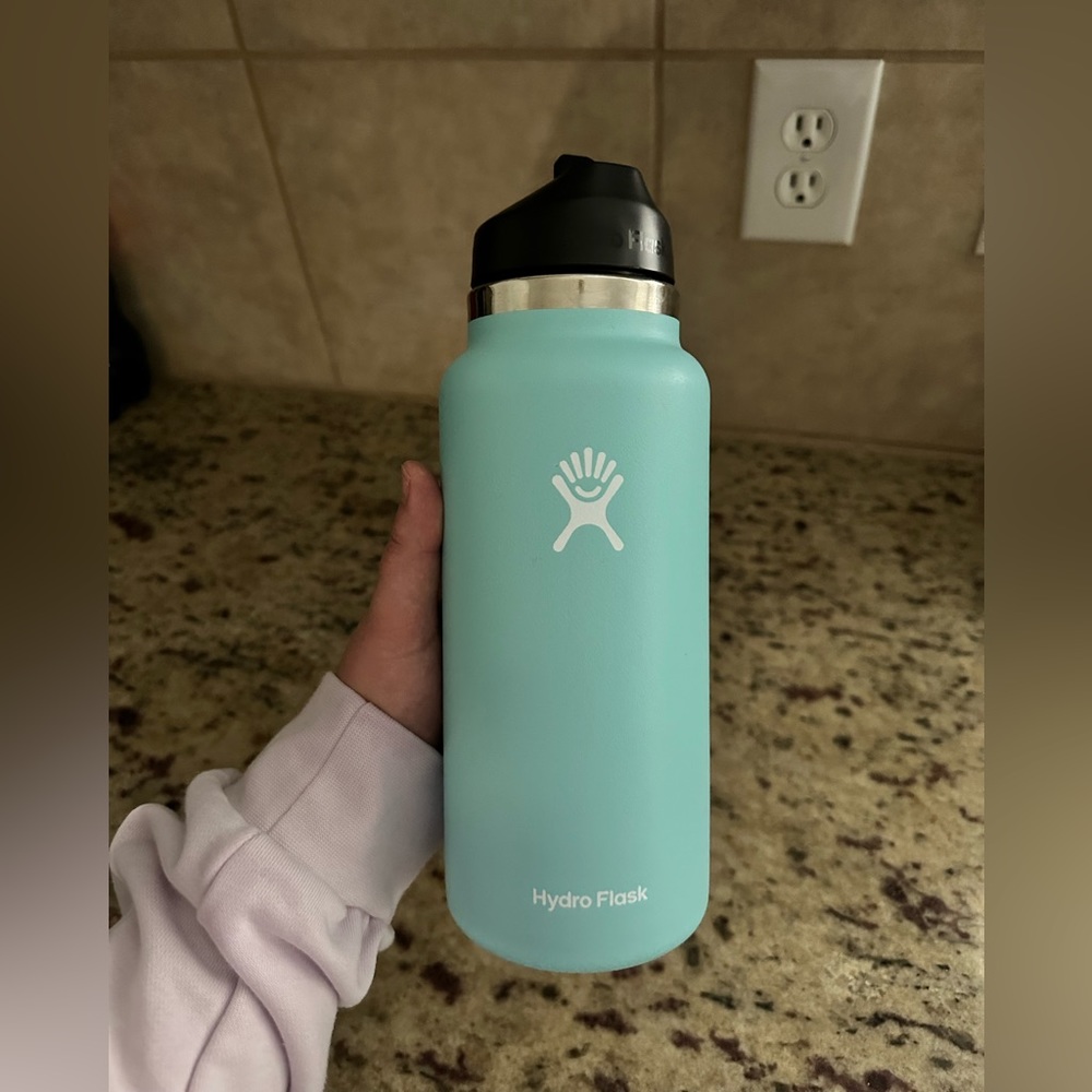 Hydro Flask Aqua Blue 32oz Wide Mouth Bottle with Flex Cap